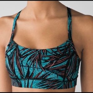Lululemon Rise and Run Sports Bra Size 8 NWT